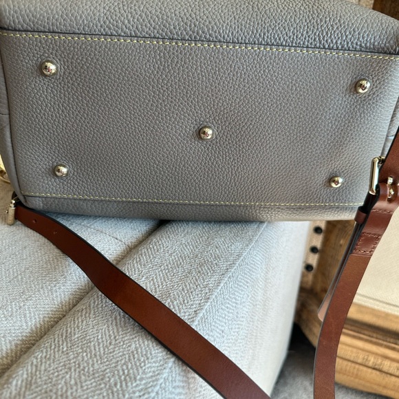 SOLD - Dooney Pebbled Grain Barlow bag- Taupe - Picture 4 of 15